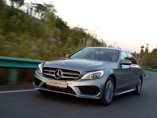 北京奔驰爆料事件视频最新,内部视频揭露惊人真相，员工权益引关注  第2张